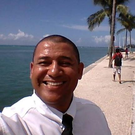 Marcos, responsável pela Porto Seguro Passeios Transfer
